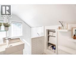227 BRIDGEPORT Road E - 9