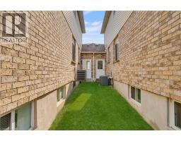 22 CHESTER Drive - 38