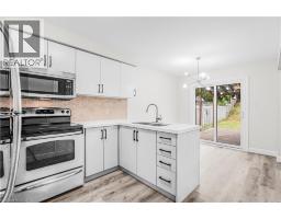 234 INGLIS Street - 11