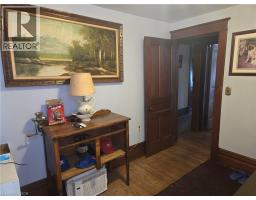 13 TALBOT Street E - 10