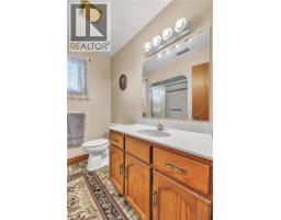81 BEE Street - 19