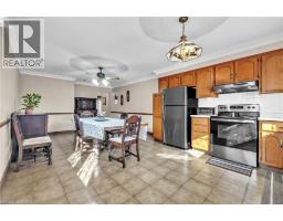 81 BEE Street - 7