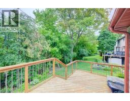 33 MANITOULIN Crescent - 35