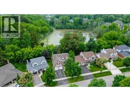 33 MANITOULIN Crescent - 38