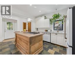 5 CROMBIE Street - 13