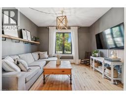 5 CROMBIE Street - 21