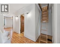 5 CROMBIE Street - 32
