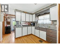 11 MAIN Avenue E - 15