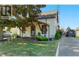 11 MAIN Avenue E - 2