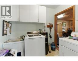 11 MAIN Avenue E - 20