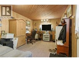 11 MAIN Avenue E - 22