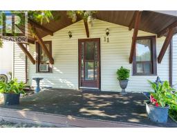 11 MAIN Avenue E - 4