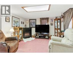 11 MAIN Avenue E - 7