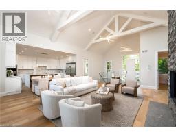 1052 WALTON Avenue - 15