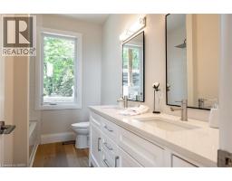 1052 WALTON Avenue - 25