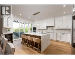 1052 WALTON Avenue - 8