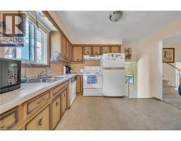 395 MOSSOM Place - 9