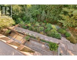 69 HEARTHWOOD Crescent - 36