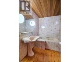 98 MEADOWBROOK Court - 26