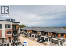 25 ISHERWOOD Avenue UnitNo. 55 - 3