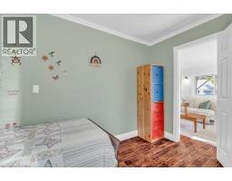 18 ST CLAIR Avenue - 19