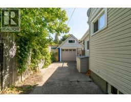 18 ST CLAIR Avenue - 31