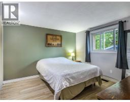 19 GREENDALE Crescent - 11