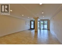 5 WAKE ROBIN Drive UnitNo. 118 - 5