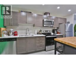 5 WAKE ROBIN Drive UnitNo. 118 - 7