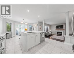 715 BURNETT Avenue - 13