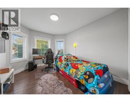 715 BURNETT Avenue - 30