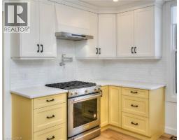 2 ESSON Street - 20