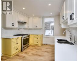 2 ESSON Street - 21