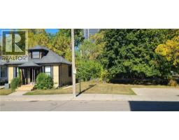 2 ESSON Street - 5