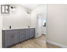 25 SUNVIEW Drive - 35