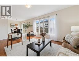 19 HORTON Walk - 8