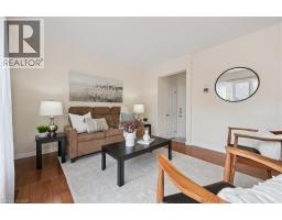 19 HORTON Walk - 9