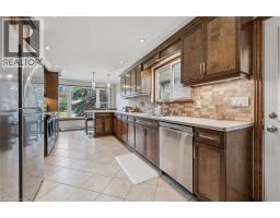 10 NORTHWOOD Crescent - 12