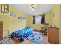 10 NORTHWOOD Crescent - 17