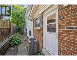 10 NORTHWOOD Crescent - 32