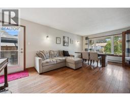10 NORTHWOOD Crescent - 9