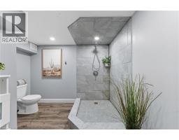 146 LYNDEN Road - 25