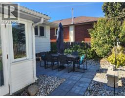 130 BALMORAL Drive - 31