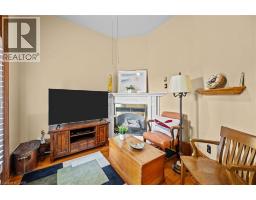 34 FIELD Road - 25