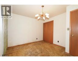 881 DUNBAR Road - 14