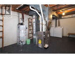 881 DUNBAR Road - 26