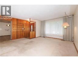 881 DUNBAR Road - 6