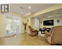 8 BRANDY Crescent - 30