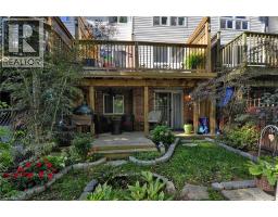8 BRANDY Crescent - 38