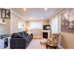 55 SUFFOLK Avenue - 10